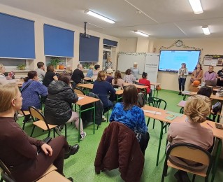 Ala Derkowska przedstawia nauczycielki prowadzące korepetycje